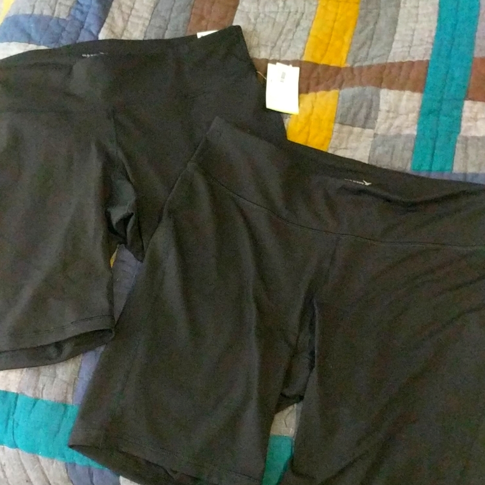 NWT Old Navy Active mid-rise Bike Shorts